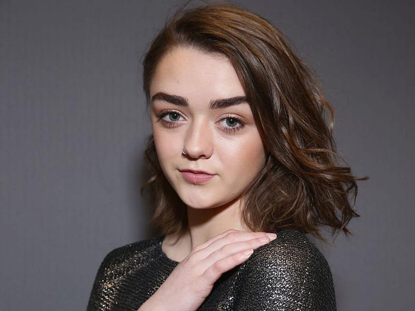 2. Maisie Williams' Blue Hair Is the Perfect Summer Look - wide 6