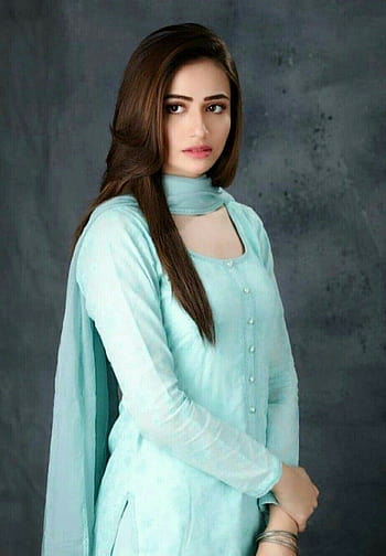 350px x 504px - Sana Javed is making a comeback to television with Khaani - Film HD  wallpaper | Pxfuel
