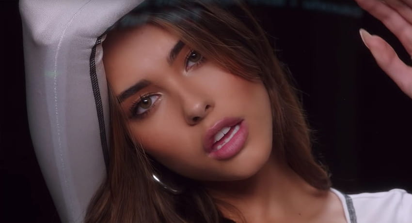 Madison Beer's 'Dear Society' Music Video Tackles Pressures to Be HD wallpaper