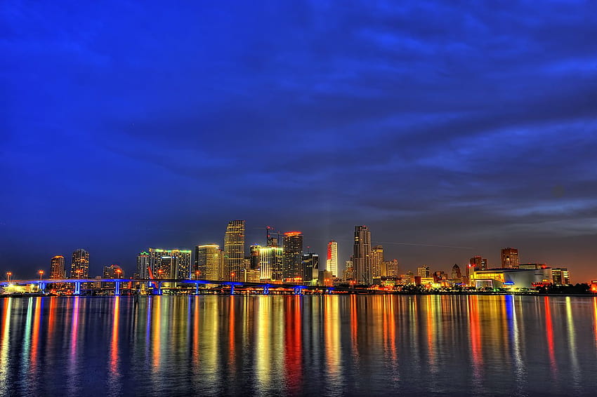 Downtown Miami Skyline at dusk, miami downtown florida cityscape HD wallpaper