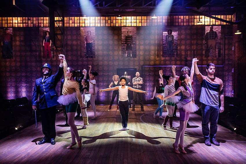 ถาม&ตอบ: 'Billy Elliot' เต้นแท็ปเป็น Signature พร้อมดาราเด็กแฝด วอลล์เปเปอร์ HD