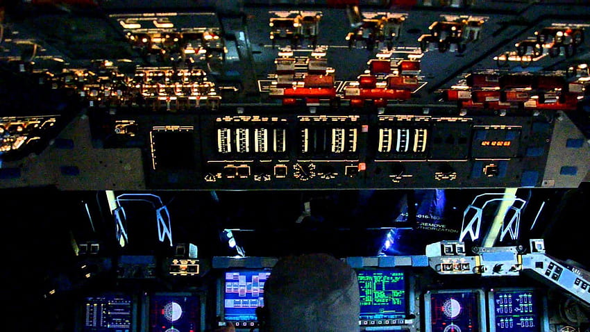 Kokpit statku kosmicznego, wnętrze promu kosmicznego Tapeta HD