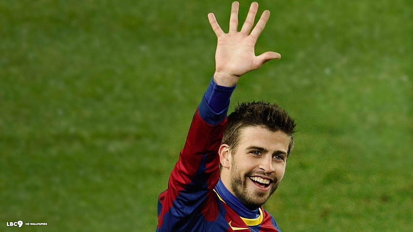 Barcelona Best Player Erard Pique Answering To His Fans, mascherano HD wallpaper