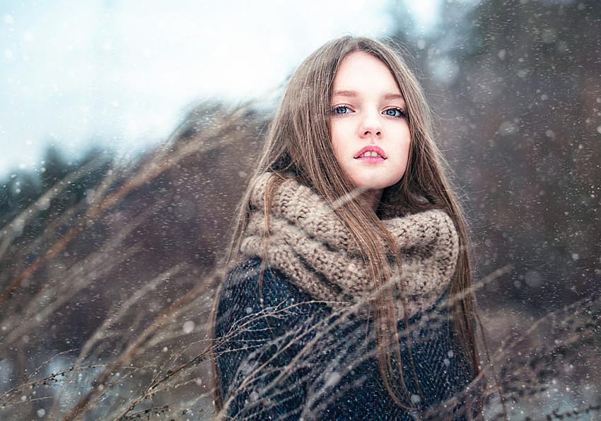 Little girls Brown haired Girls Winter Snow, girl and snow HD wallpaper