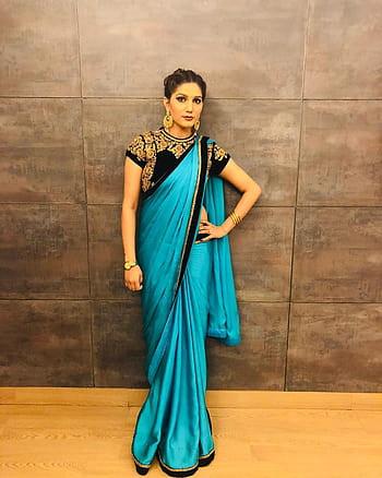 Sapna Choudhary Xxx Videos - Haryanvi Sensation Sapna Choudhary Looks Gorgeous In This Golden Coloured  Lehnga Choli!. Hindi Movie News Bollywood Times Of India HD wallpaper |  Pxfuel