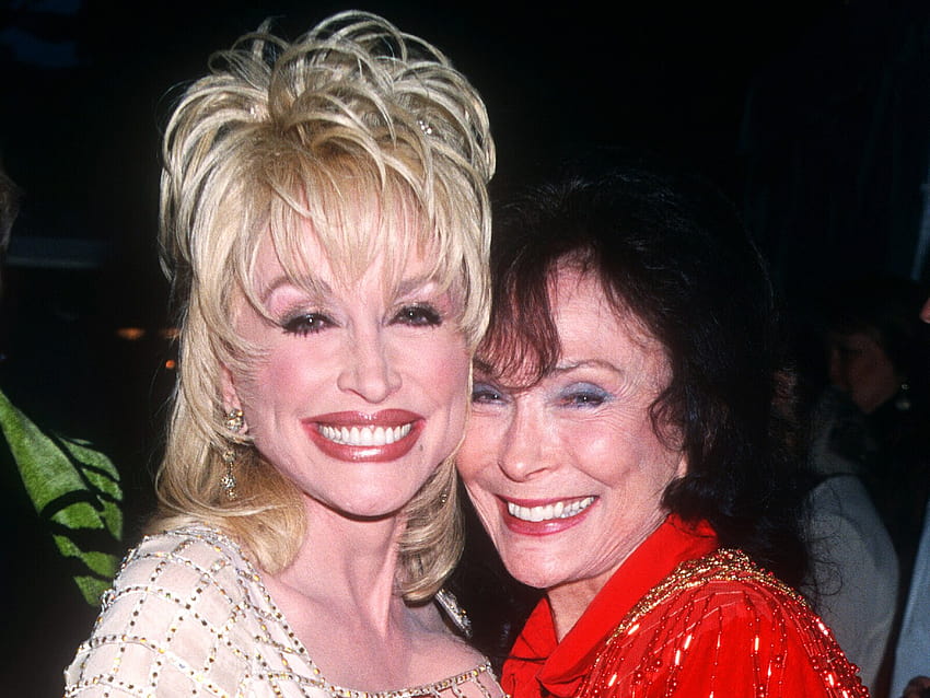 Bake Off: Dolly Parton vs Loretta Lynn HD wallpaper