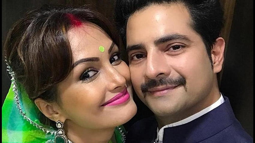 Karan Mehra says wife Nisha spat on him, staged injury to teach him a lesson amid divorce dispute HD wallpaper
