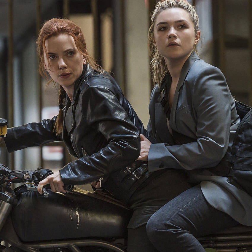Scarlett Johansson und Florence Pugh filmten „Black Widow“, während sie an einer Lungenentzündung erkrankt war, Scarlett Johansson und Florence Pugh HD-Handy-Hintergrundbild