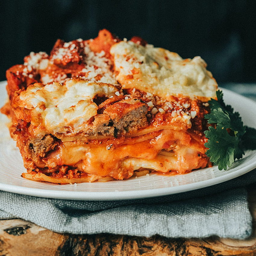 Meat Lasagna for 4 by Dinner in the Field, lasagne HD phone wallpaper