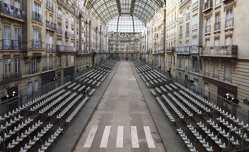 Catwalk tour: the top women's fashion week venues from S/S 2015 HD wallpaper