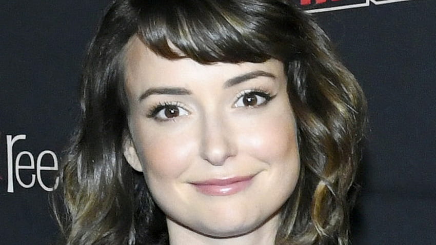 Milana Vayntrub: The Net Worth Of The AT&T Girl Might Surprise You HD ...