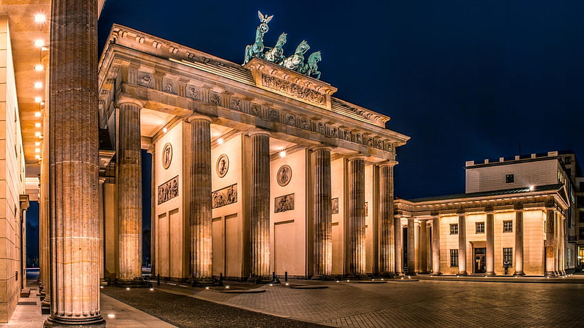 กลางคืน, เมือง, เยอรมนี, แสง, พื้นที่, สถาปัตยกรรม, เยอรมนี, เยอรมนี, เบอร์ลิน, เบอร์ลิน, Brandenburger Tor, ประตู Brandenburg, ส่วนเมืองในความละเอียด 1600x900 วอลล์เปเปอร์ HD