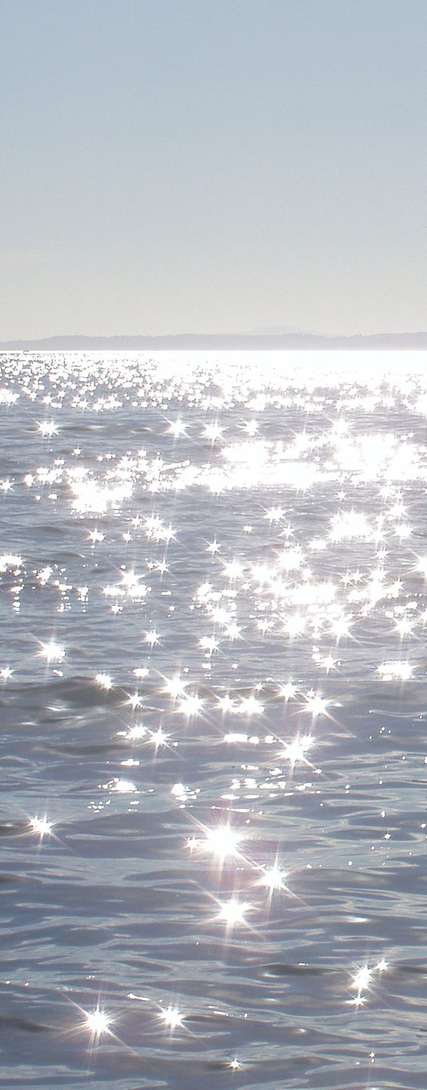 Błyski światła słonecznego na wodzie mają magiczny efekt, który inspiruje kreatywność i radość. South Haven, MI www.yeltonmano…, brokatowa woda Tapeta na telefon HD