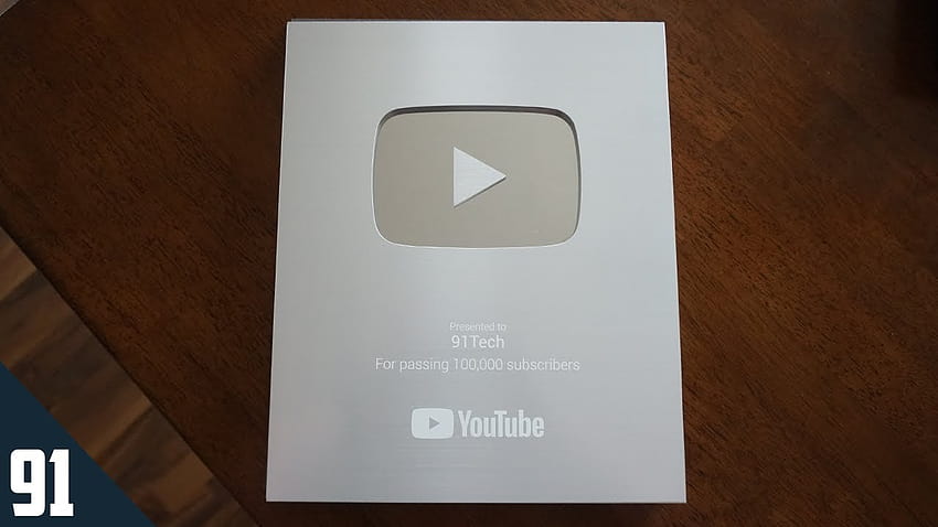 Заслужава ли си да купите YouTube Silver Play Button? HD тапет