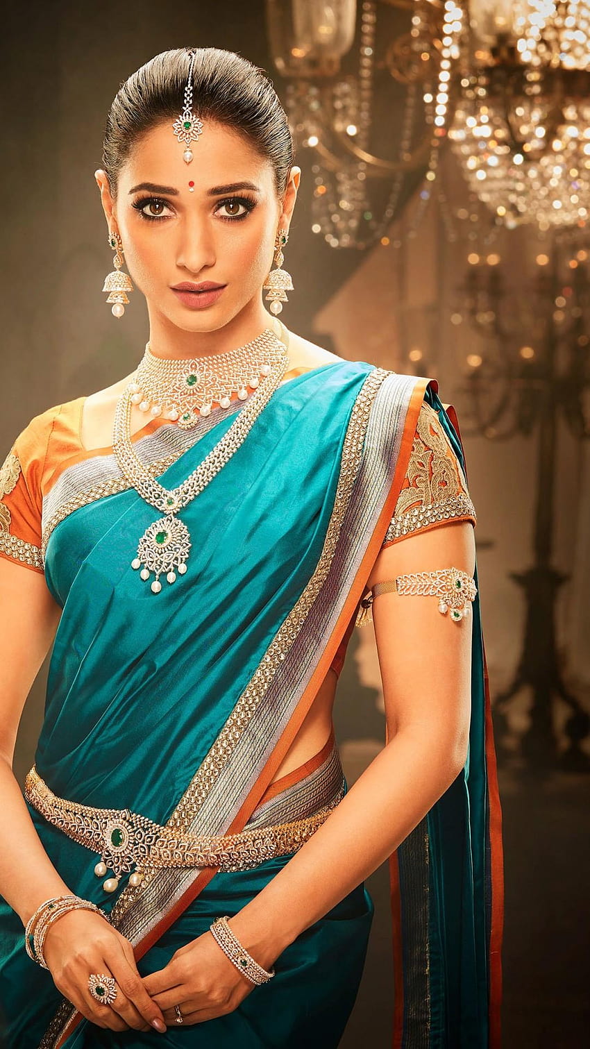 Sneha Prasannas Stunning Tamil New Year Look in Cream Silk Saree and  Traditional Jewelry