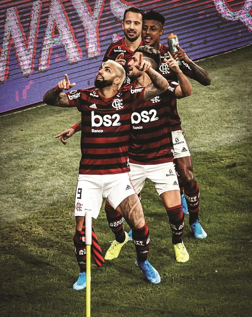 Il trio del Flamengo domina l'arte con più gol di 16 squadre nel Brasileirão Sfondo del telefono HD
