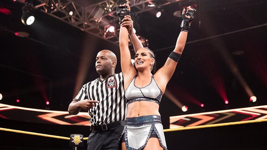 WWE Raw: Sonya Deville ist zu einer Person geworden, die man sehen muss HD-Hintergrundbild