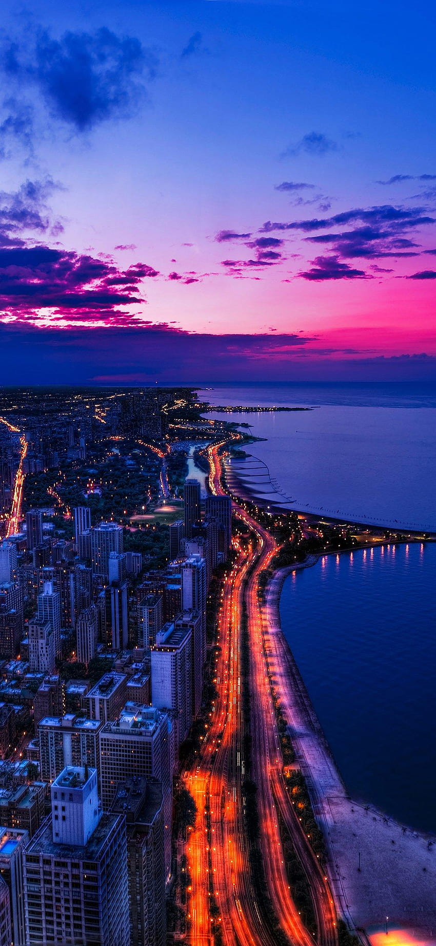 Град Чикаго, изглед към нощното небе, пейзаж, плаж, океан, iPhone X, нощно небе над океанския хоризонт HD тапет за телефон