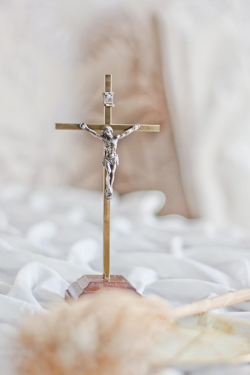 Jesus Christ on The Cross · Free Stock Photo