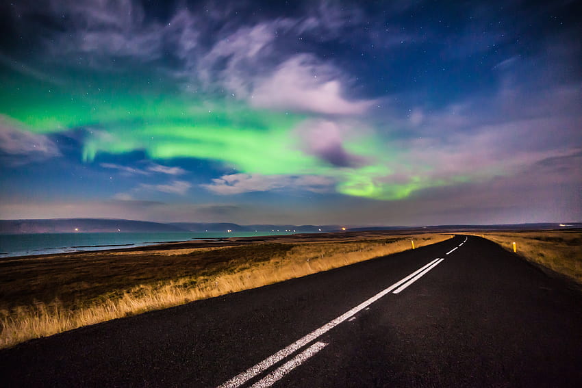 검은 콘크리트 도로, 아이슬란드, 밤길 HD 월페이퍼