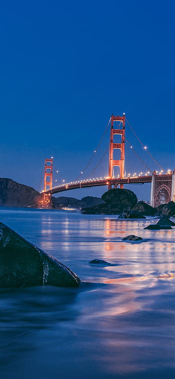 Cầu Golden Gate xinh đẹp của thành phố San Francisco đã lâu đã trở thành biểu tượng đích thực của Mỹ, và bây giờ, bạn có thể mang nó đến trên màn hình của mình. Với bộ sưu tập hình nền Cầu Golden Gate thần thánh này của chúng tôi, màn hình của bạn sẽ được trau chuốt với những chân dung đẹp nhất về cầu nổi tiếng này.