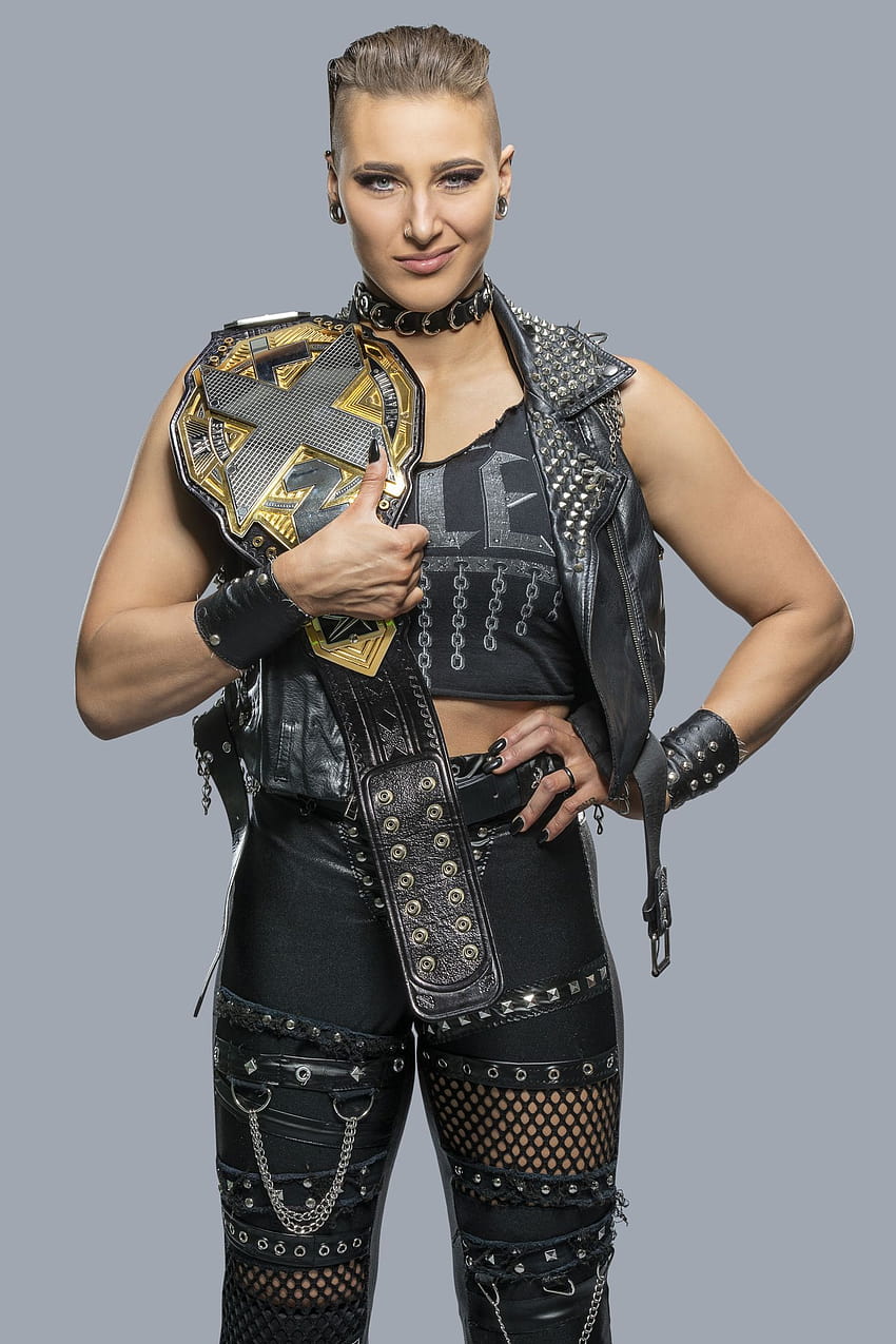 La campionessa femminile NXT Rhea Ripley dice la sua sulla controversia sul nome, rhea ripley wwe nxt Sfondo del telefono HD