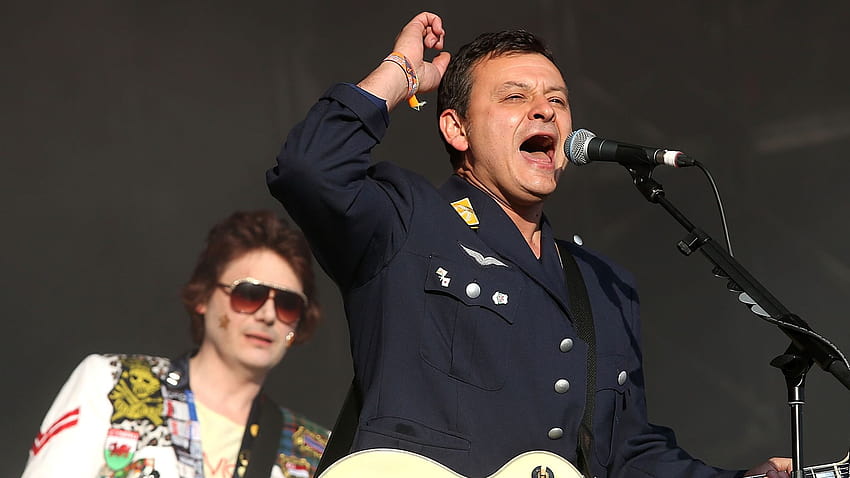 Coronavirus: Manic Street Preachers to play gig for NHS staff when crisis ends HD wallpaper