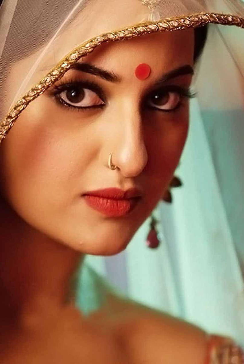 Bollywood actress Sonakshi Sinha Indian dulhan pic HD phone wallpaper
