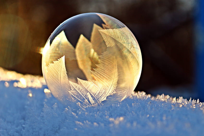 ID: 287005 / bańka mydlana mróz bańka śnieżna eiskristalle zima, bańki zimowe Tapeta HD