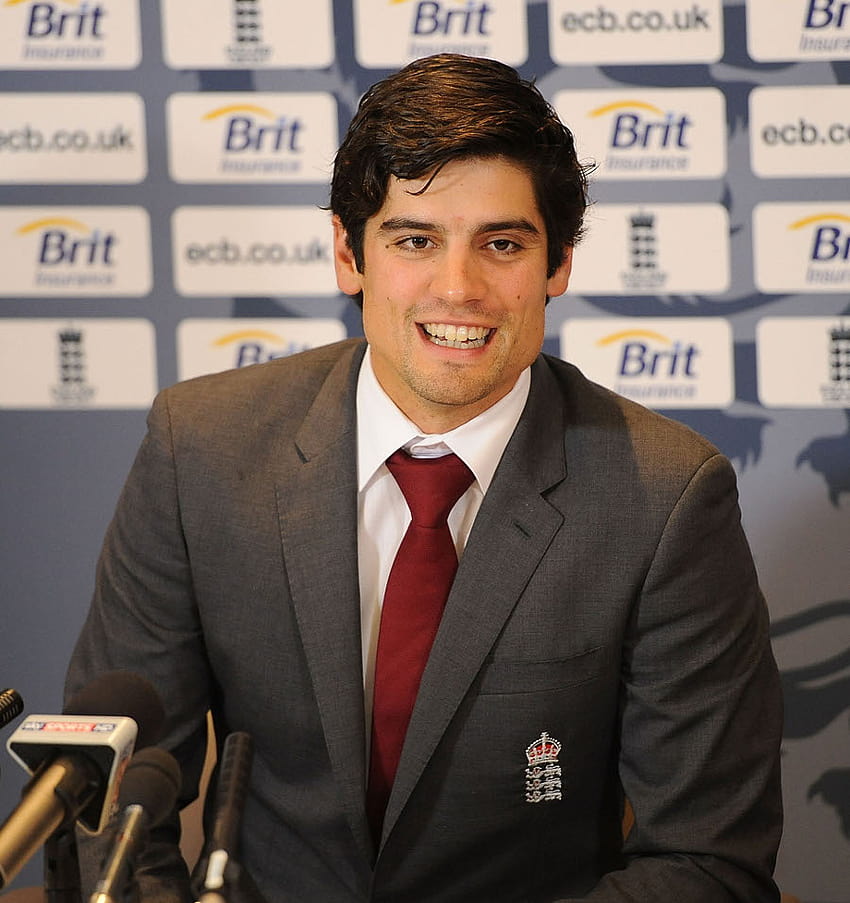 Alastair Cook was in relaxed mood at the airport HD phone wallpaper