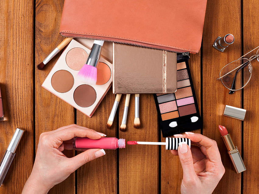 6 beauty products every girl needs in her bag HD wallpaper