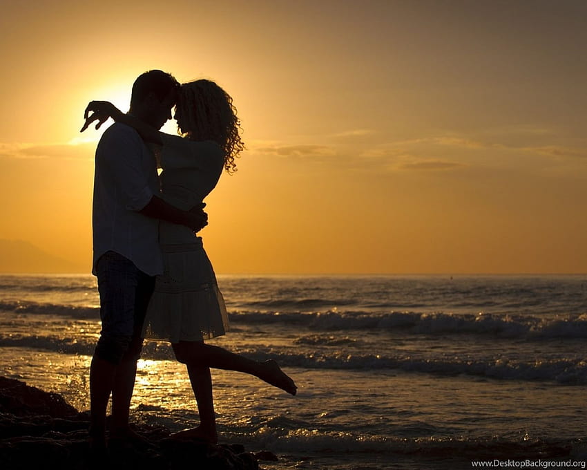 日没時の抱擁とキス 背景、 高画質の壁紙