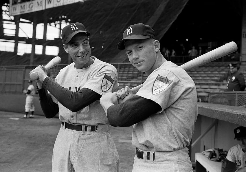 Who is Yankees' best center fielder ever: Joe DiMaggio or Mickey Mantle? HD  wallpaper