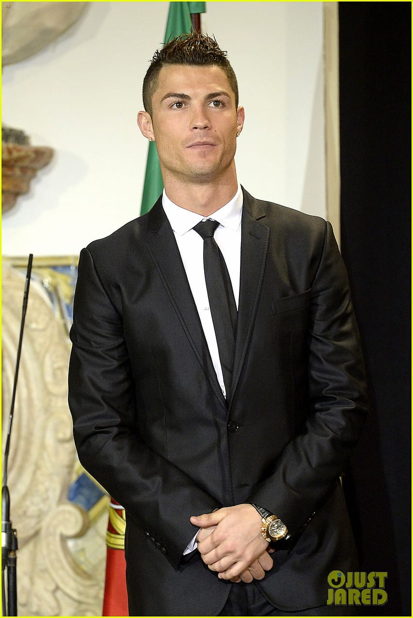 Cristiano Ronaldo Receives a High Individual Order in Portugal ...