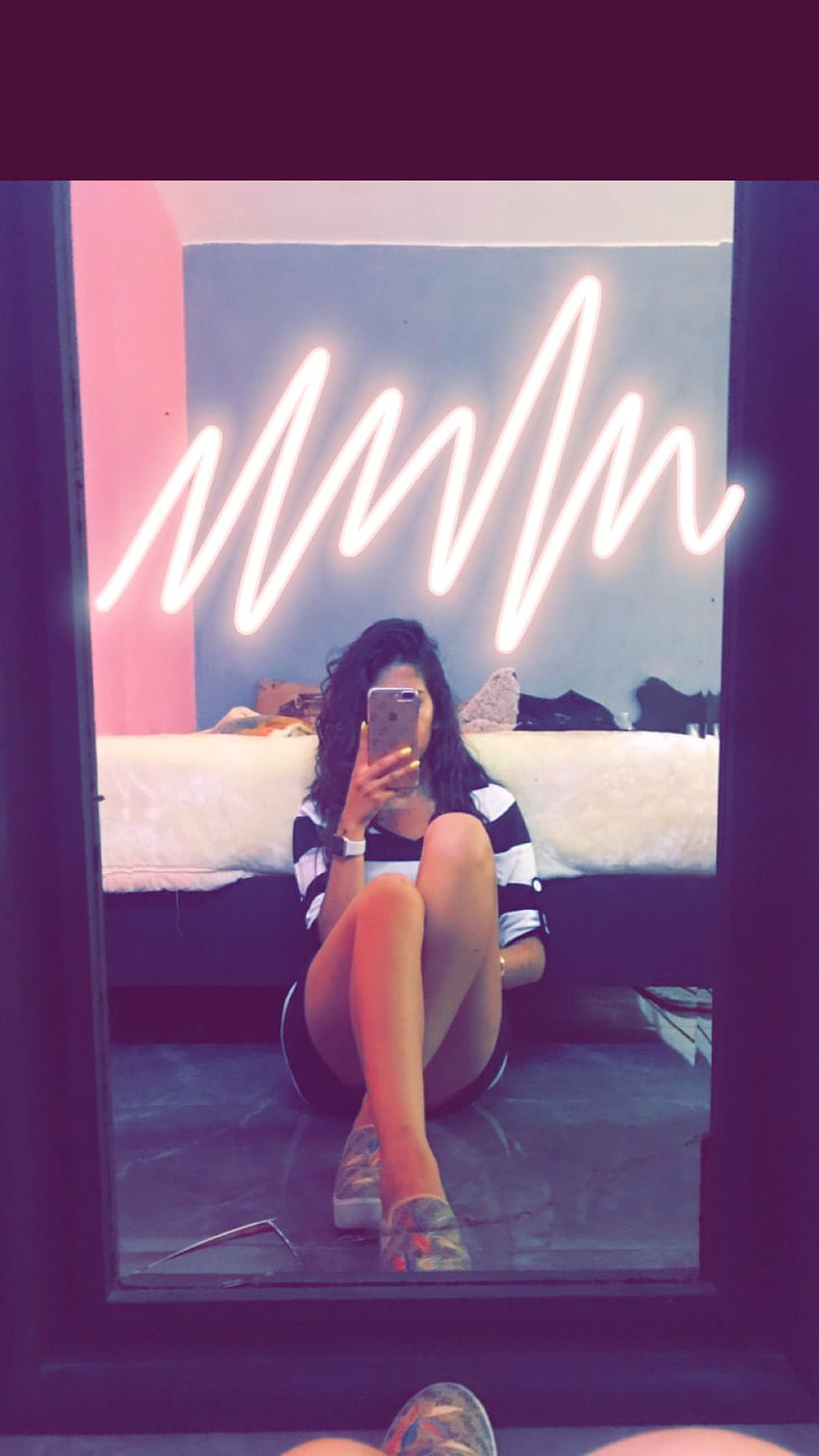 82 Mirror best selfie, beautiful girl in front of mirror HD phone wallpaper