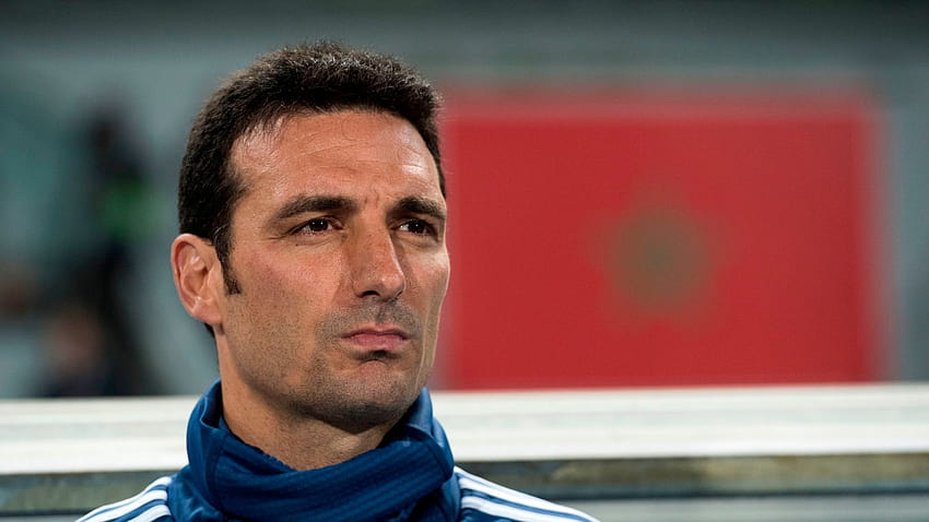 Argentina football manager Lionel Scaloni injured in bike accident HD wallpaper