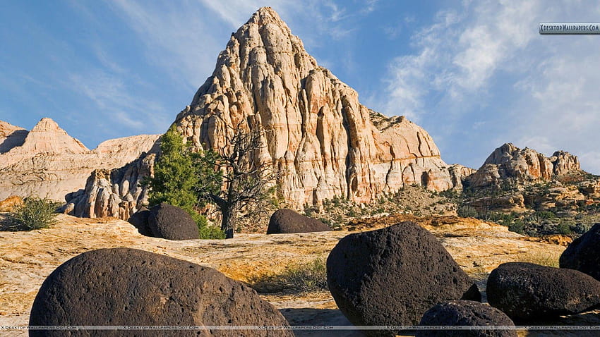 Pectol's Pyramid Capitol Reef National Park, Utah HD wallpaper