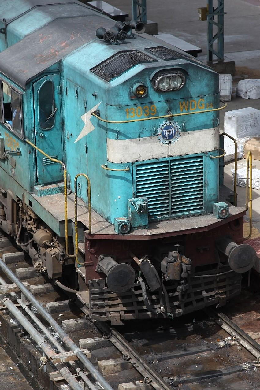India Trains за Android, индийски железопътен локомотив HD тапет за телефон