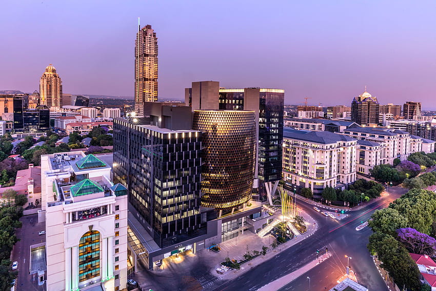 Sandton, Afrikas „reichste Quadratmeile“, bietet eine große Auswahl an Luxusimmobilien und eine geschäftige Wirtschaft HD-Hintergrundbild