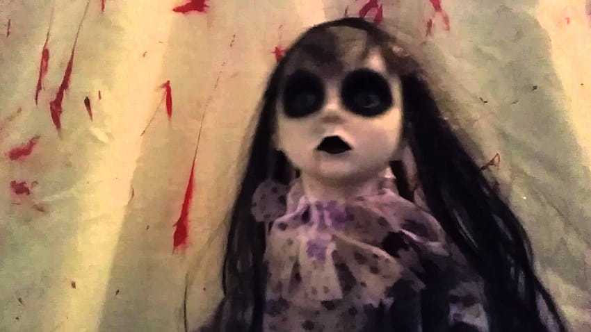 Schwankendes Horror Girl Prop BEWEGENDE Halloween Dekoration Unheimliche, gruselige Puppe HD-Hintergrundbild