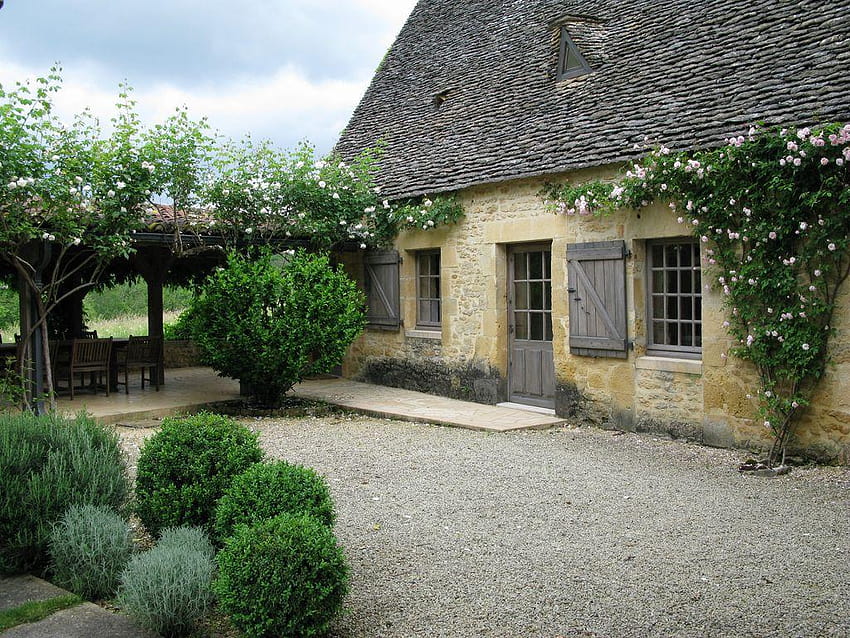 Fairy Tale French Farmhouse near Sarlat with private pool, orchards and gardens., fairytale cottage HD wallpaper