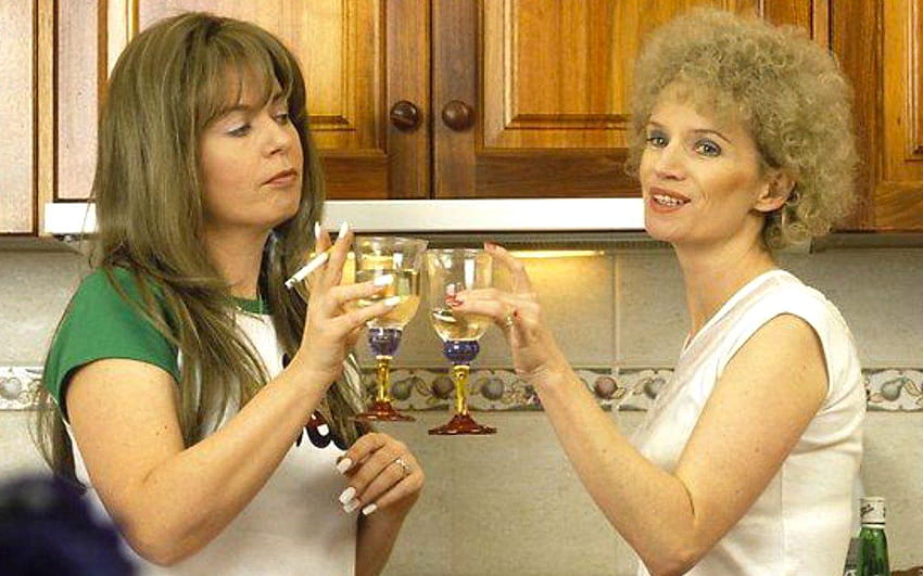 Buttered: Aussie Chard Fest Is A Kath & Kim Inspired Chardonnay Festival, kath and kim HD wallpaper