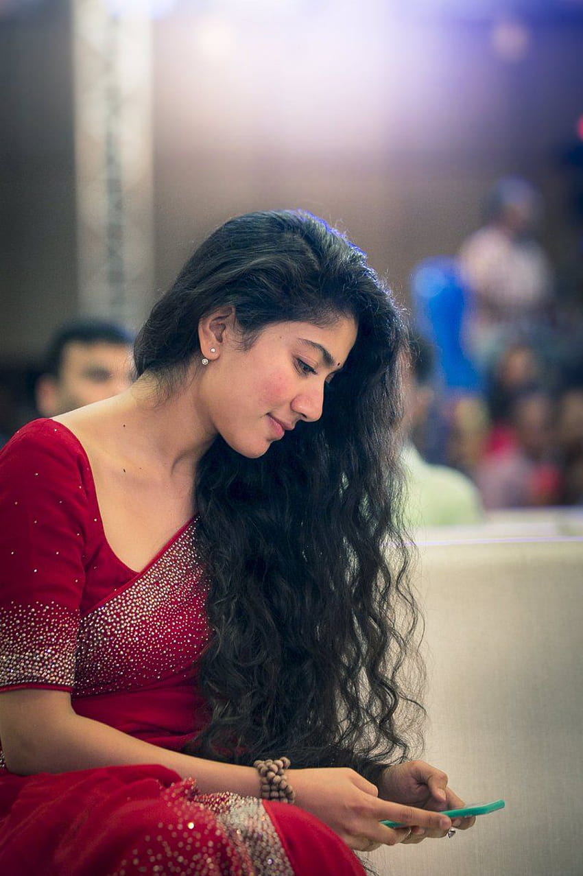 super carine dell'attrice Sai Pallavi, fidaa Sfondo del telefono HD