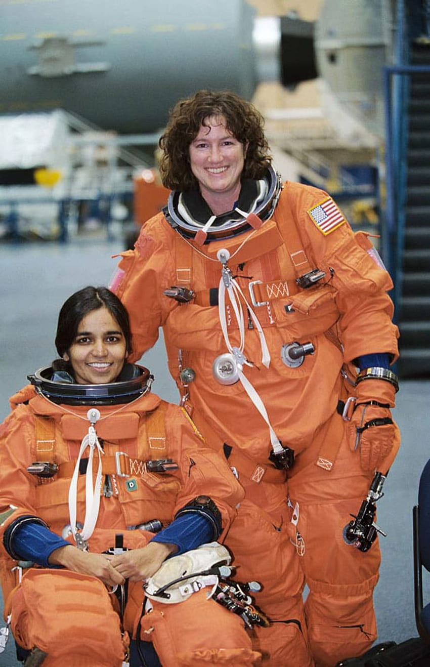 Remembering Kalpana Chawla, The Lady Who Touched the Sky HD phone wallpaper