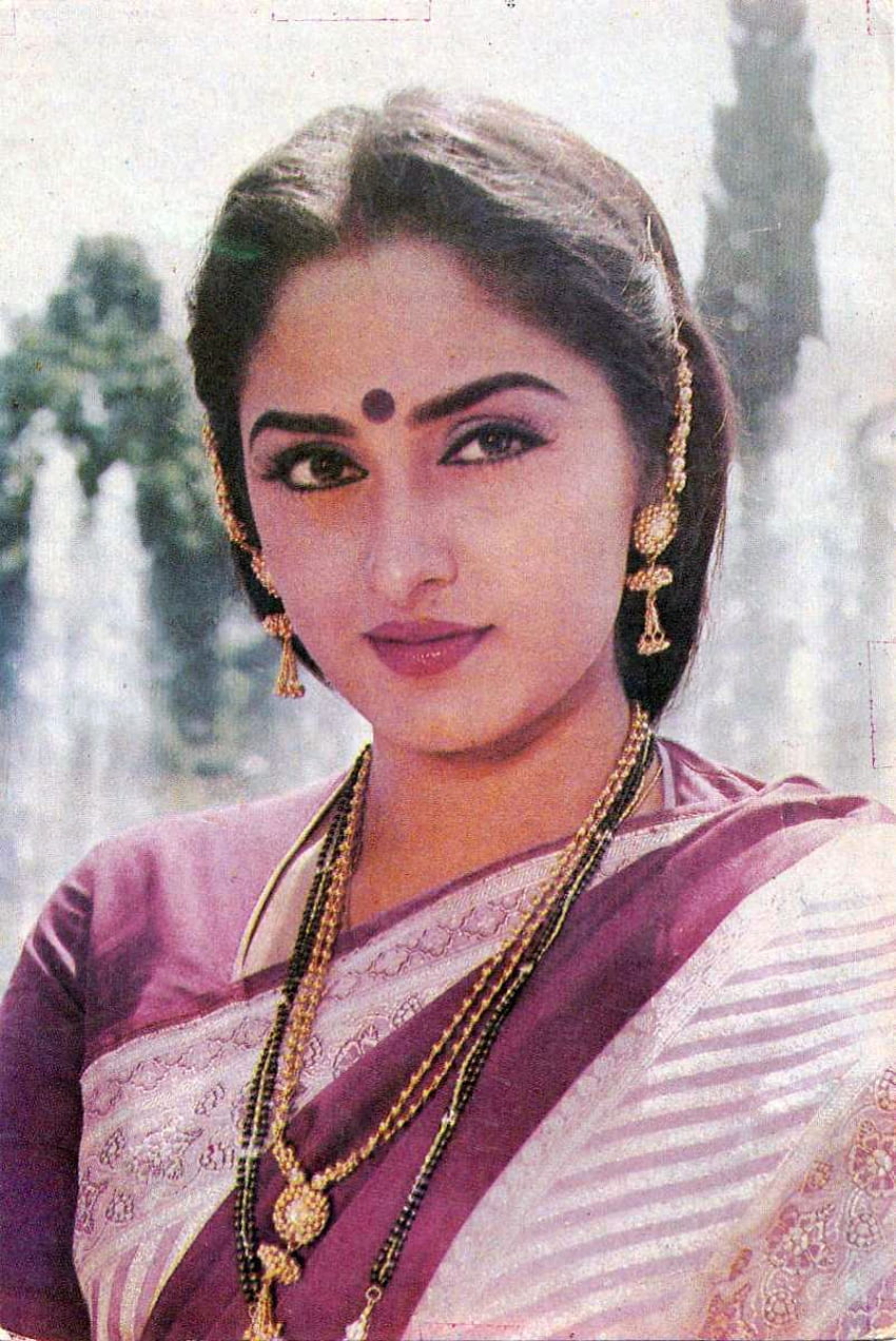 Actrice tamoule, ancienne actrice bollywoodienne Fond d'écran de téléphone HD
