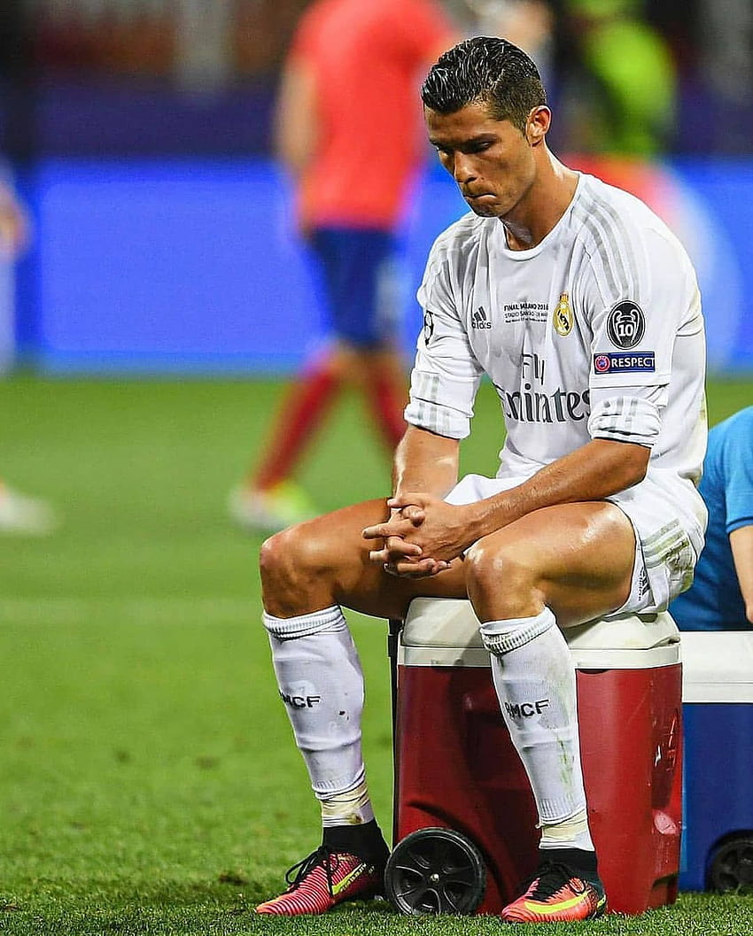 Pin su Cristiano Ronaldo, ronaldo triste Sfondo del telefono HD