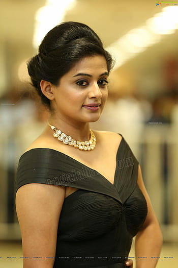 Priyamani Photos Priyamani Hot Stills Priyamani Images Priyamani  Wallpapers