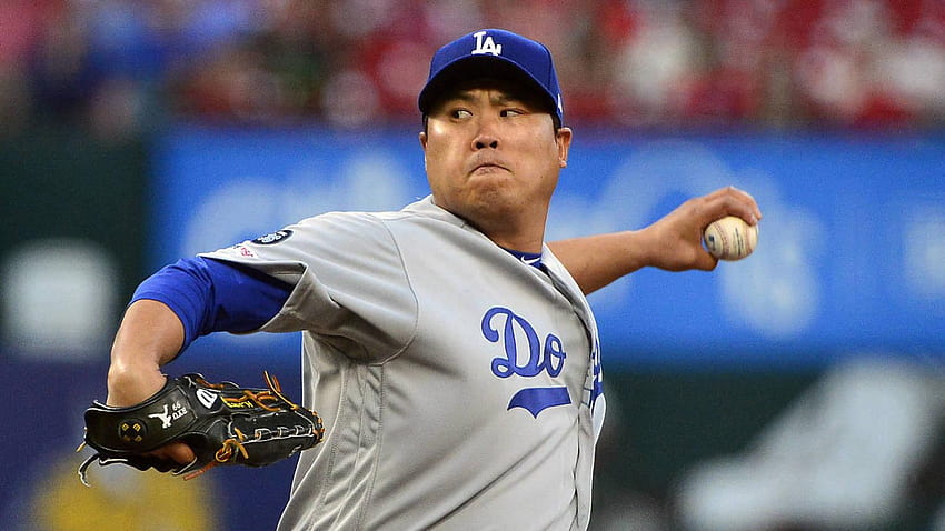 Download Blue Background Hyun Jin Ryu Wallpaper