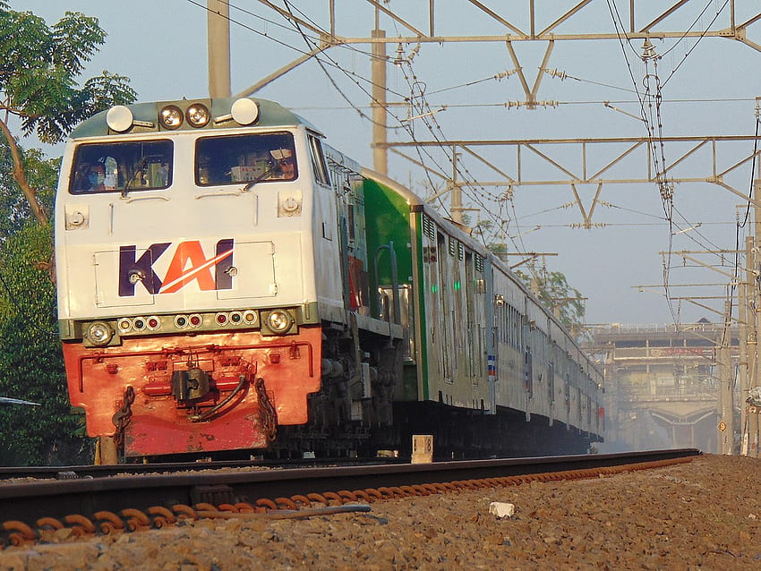 파일:Kereta api Serayu dengan Logo KAI Terbaru.jpg, kereta api indonesia HD 월페이퍼