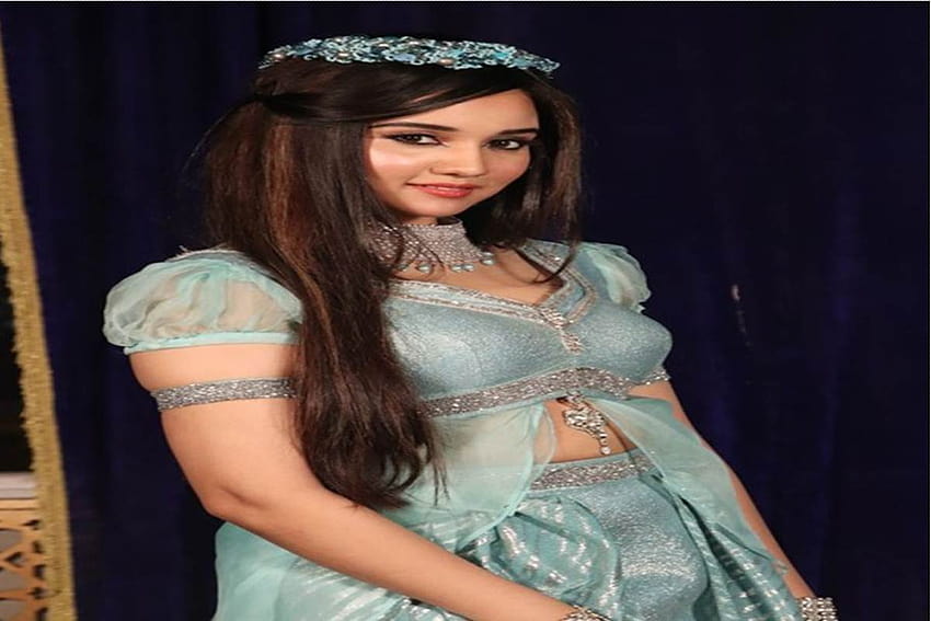 Ashi Singh jako Yasmine w filmie Sony SAB Aladdin: Naam Toh Suna Hoga Tapeta HD
